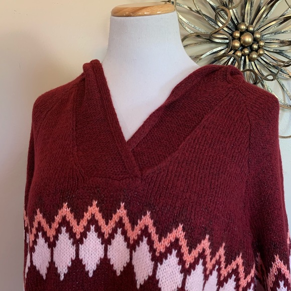 NWT EVRI Size 1X Hooded Burgundy Sweater - Picture 3 of 7